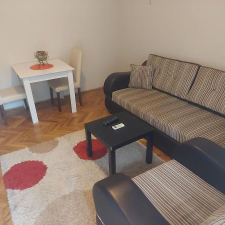 Apartment Perla Pristina Eksteriør bilde